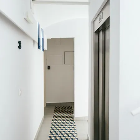 The Lucky Flats - Poeta Quintana Alicante